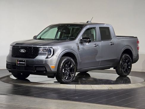 New 2025 Ford Maverick Lariat w/ Black Appearance Package image 10