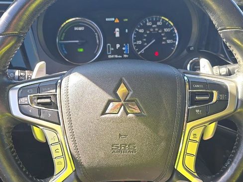 Used 2018 Mitsubishi Outlander SEL AWD/4WD image 10