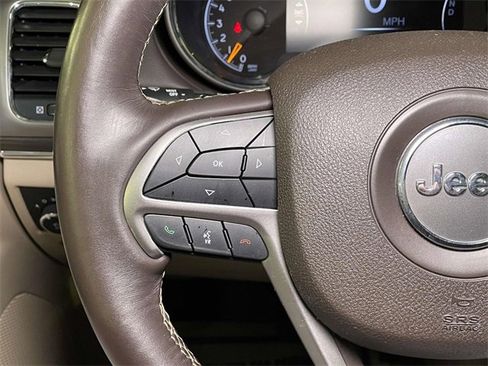 Used 2018 Jeep Grand Cherokee Overland image 42