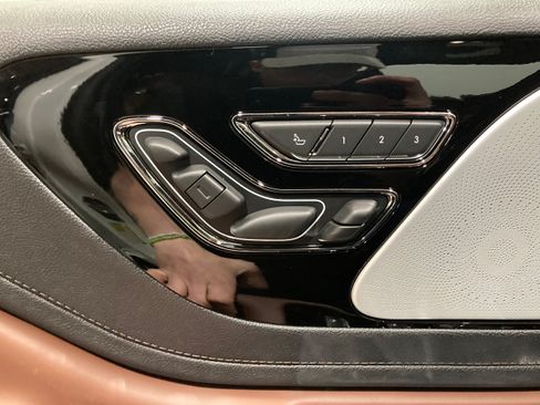 Used 2026 Lincoln Aviator Reserve AWD/4WD image 18
