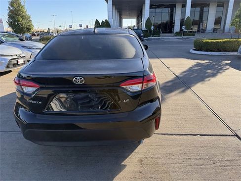 Used 2025 Toyota Corolla LE image 6
