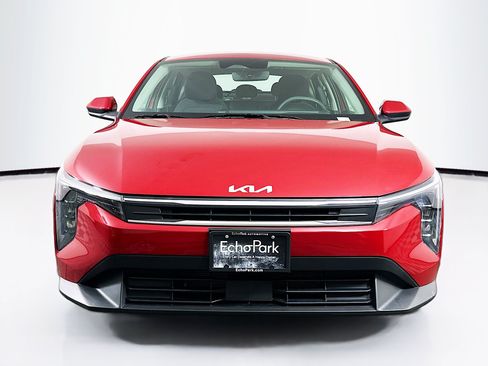 Used 2025 Kia K4 FWD image 2