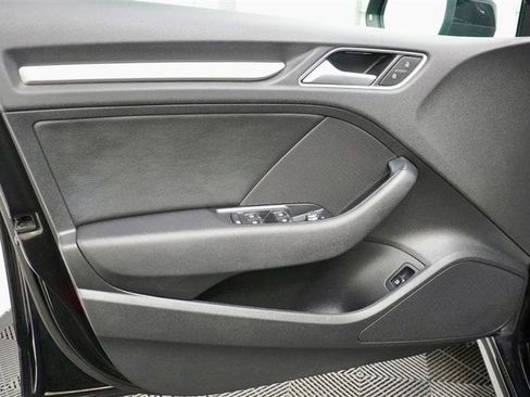 Used 2017 Audi A3 e-tron Premium FWD image 25