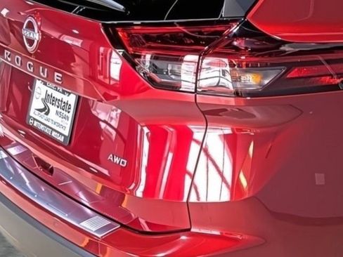 Used 2026 Nissan Rogue SV w/ Cold Weather Package image 13