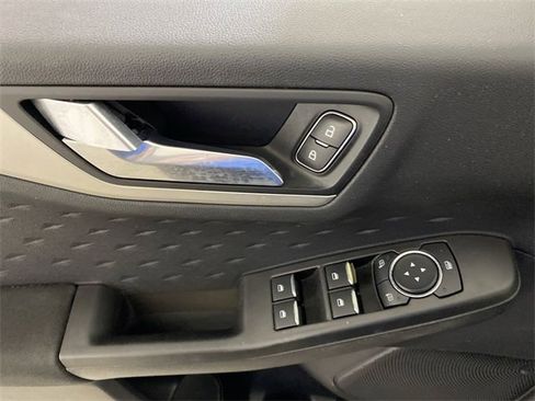 Used 2020 Ford Escape SE Sport image 20