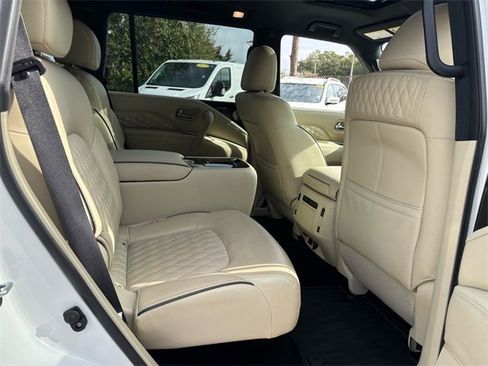 Used 2024 INFINITI QX80 Sensory w/ All-Season Package image 24