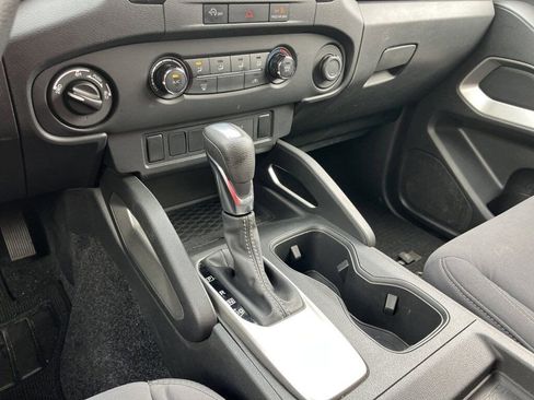 Used 2023 Nissan Frontier SV image 10