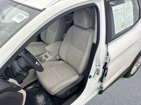 Used 2020 Nissan Rogue Sport SV image 11