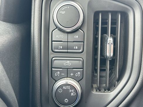 Used 2019 GMC Sierra 1500 4x4 Crew Cab w/ Convenience Package image 25