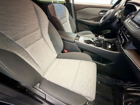 Used 2023 Nissan Rogue SV image 15