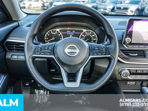 Used 2025 Nissan Altima 2.5 SV image 27