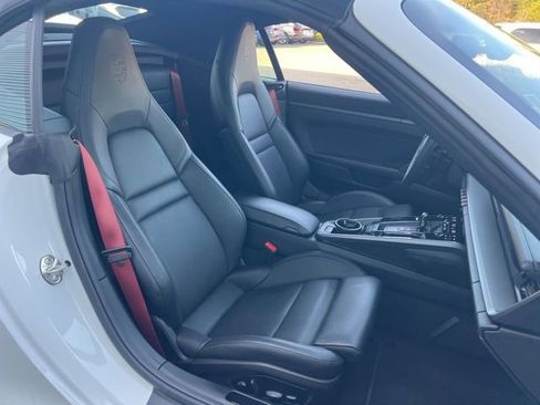 Used 2025 Porsche 911 Carrera image 21