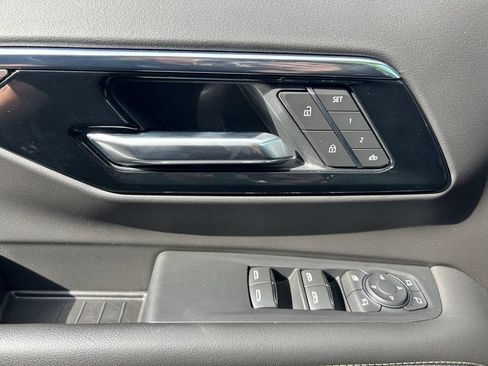 Used 2025 Chevrolet Tahoe Premier AWD/4WD image 66