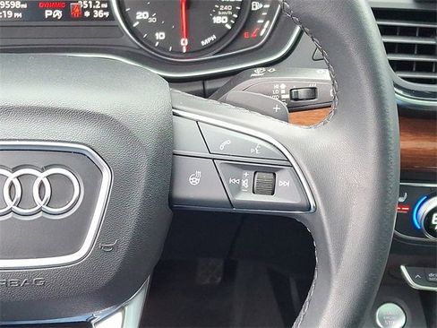 Used 2023 Audi Q5 2.0T Premium w/ Convenience Package image 22