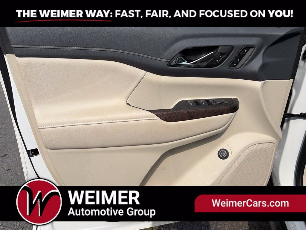 Used 2023 GMC Acadia Denali AWD/4WD image 12