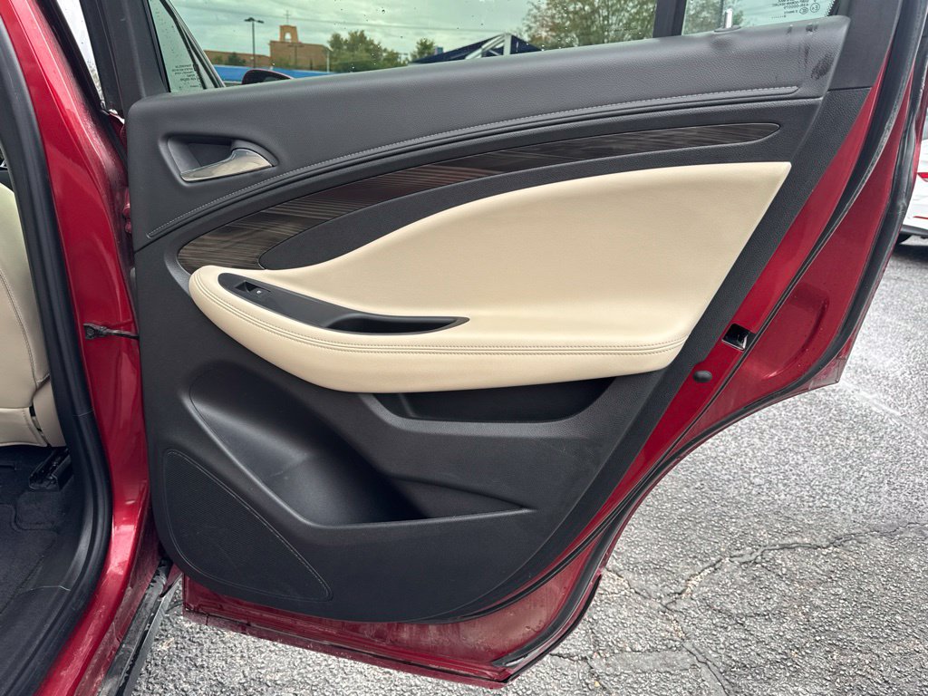Used 2019 Buick Envision Preferred w/ LPO, Cargo Package FWD image 20