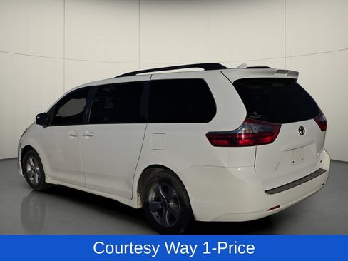 Used 2020 Toyota Sienna LE FWD image 5