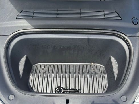 Used 2023 Tesla Model Y Long Range image 20