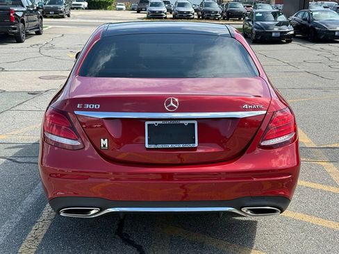 Used 2018 Mercedes-Benz E 300 4MATIC image 5