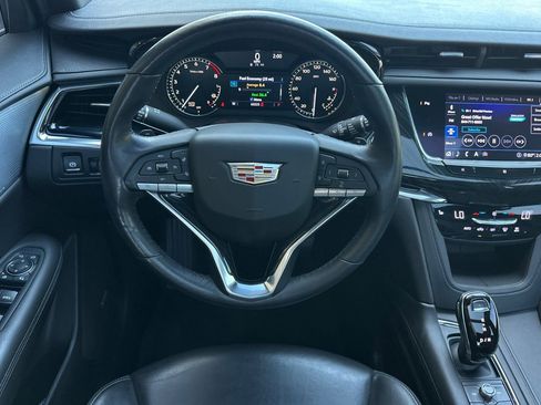 Used 2020 Cadillac XT6 Premium Luxury FWD image 13