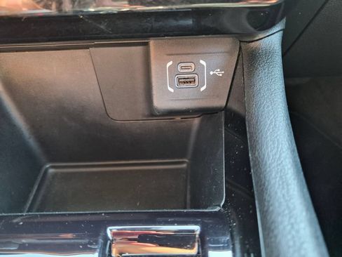 Used 2023 Jeep Compass Limited AWD/4WD image 18