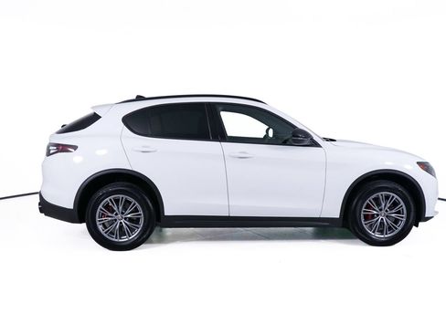 Used 2024 Alfa Romeo Stelvio Sprint AWD/4WD image 8