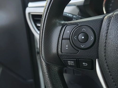 Used 2016 Toyota Corolla LE image 26