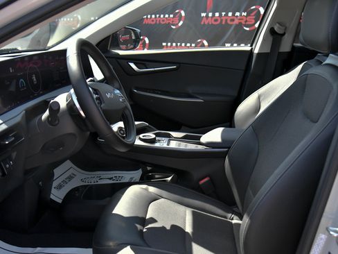 Used 2024 Kia EV6 Light RWD image 18