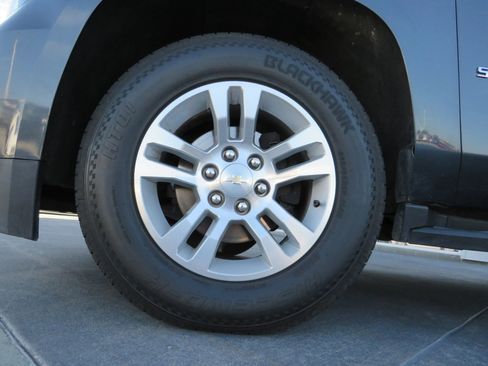 Used 2020 Chevrolet Suburban LT image 52