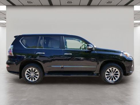 Used 2018 Lexus GX 460 Luxury w/ Preferred Accessory Package AWD/4WD image 6