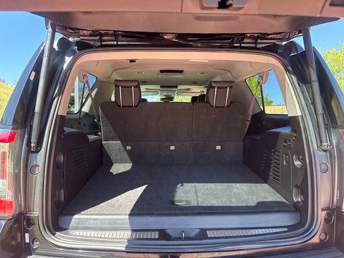 Used 2016 GMC Yukon XL SLT w/ Open Road Package AWD/4WD image 8