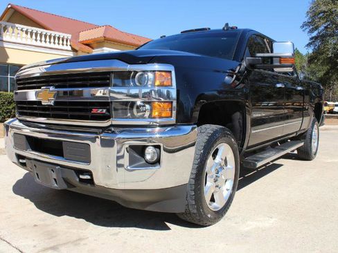 Used 2017 Chevrolet Silverado 2500 LTZ w/ Vortec Plus Package image 9