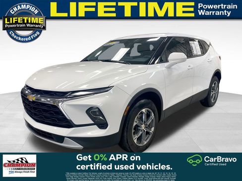 Used 2025 Chevrolet Blazer LT FWD image 1