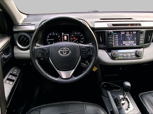Used 2017 Toyota RAV4 XLE FWD image 6