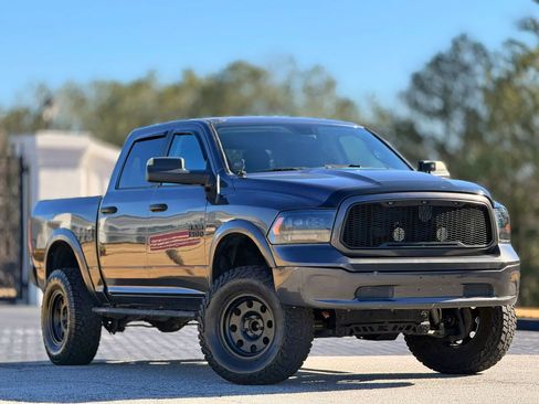 Used 2018 RAM 1500 Classic SLT image 5