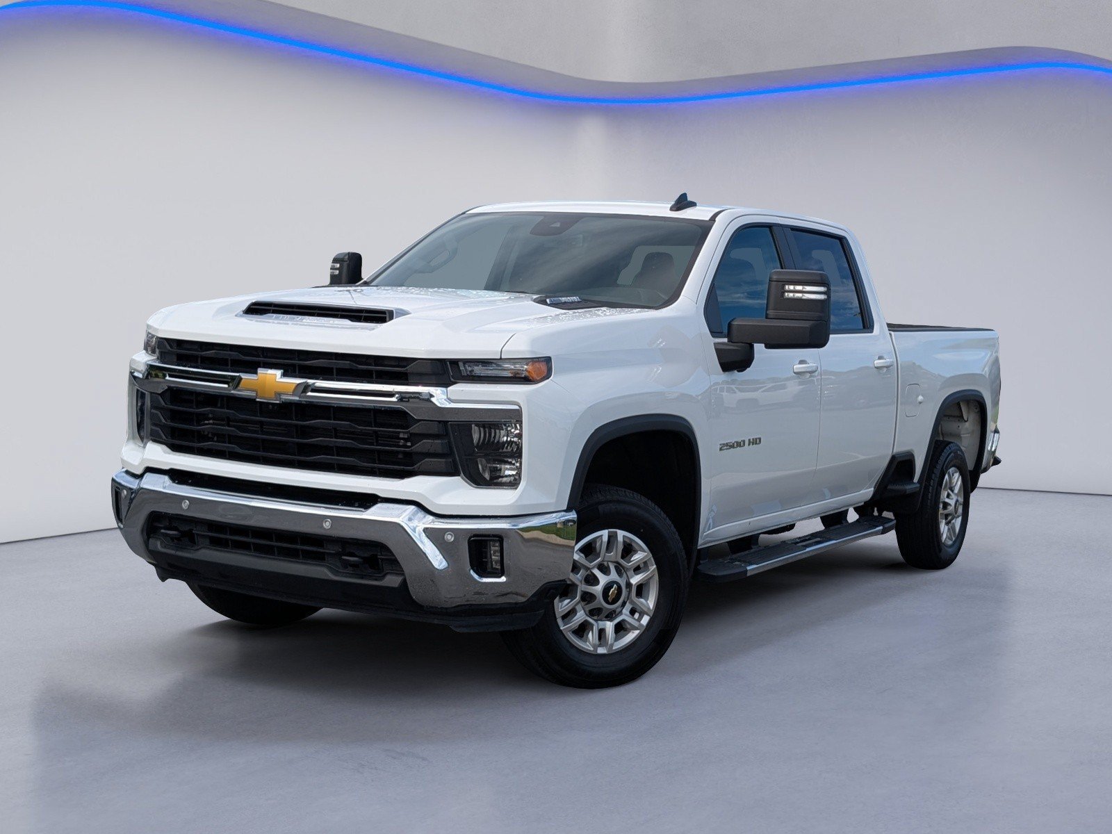 Used 2025 Chevrolet Silverado 2500 LT w/ Safety Package AWD/4WD image 2