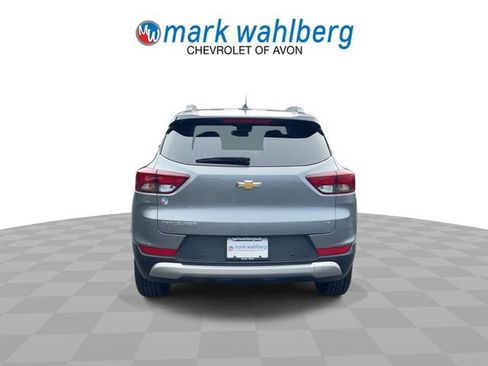 Used 2024 Chevrolet TrailBlazer LT w/ LT Cold Weather Package FWD image 7
