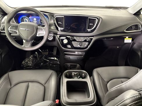 New 2026 Chrysler Pacifica Select FWD image 31