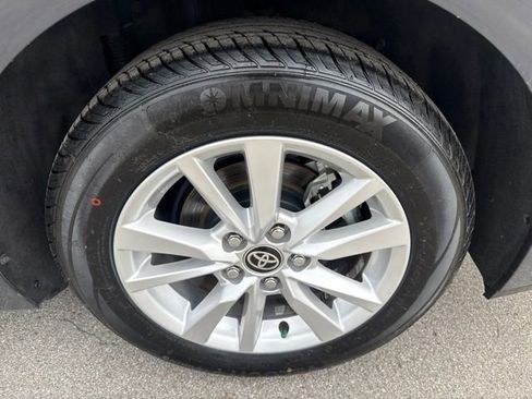 Used 2025 Toyota Camry LE FWD image 11