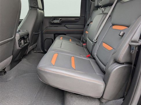 Used 2025 GMC Sierra 2500 AT4 w/ AT4 Premium Plus Package image 35