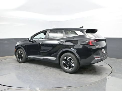 Used 2026 Kia Sportage LX AWD/4WD image 8