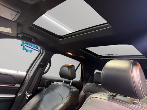 Used 2016 Ford Explorer Limited w/ Equipment Group 301A image 15