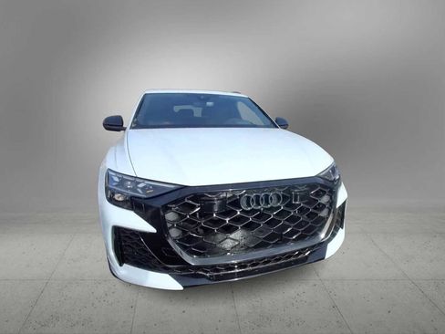 New 2025 Audi RS Q8 performance image 3
