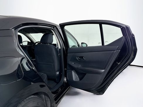 Used 2025 Nissan Sentra SV FWD image 28