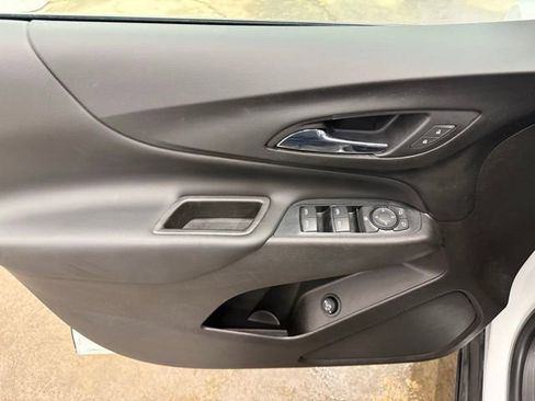 Used 2018 Chevrolet Equinox LT image 15