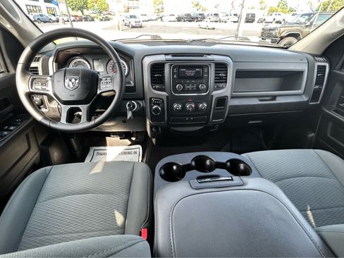 Used 2017 RAM 1500 Express RWD image 11