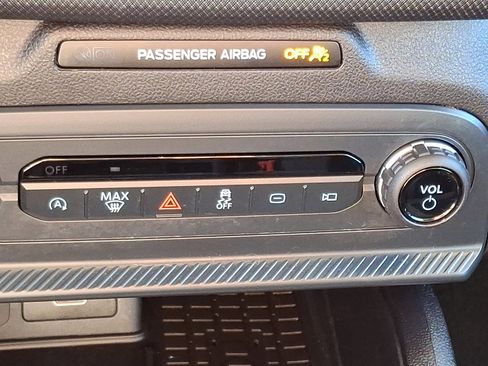 Used 2025 Ford Bronco Sport Big Bend w/ Convenience Package image 24