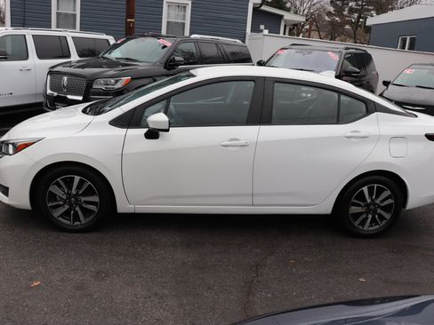 Used 2024 Nissan Versa SV image 2