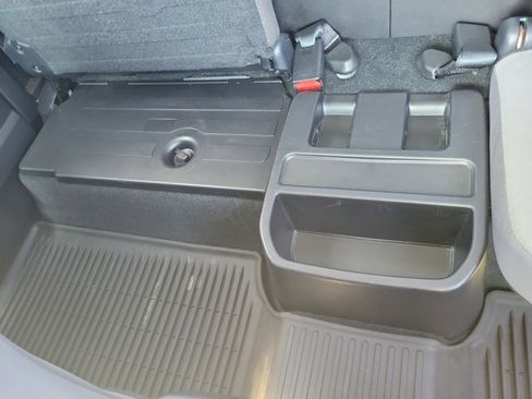 Used 2023 Toyota Tacoma SR image 17