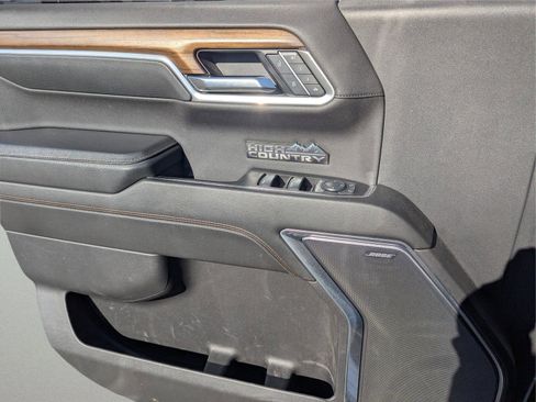 Used 2025 Chevrolet Silverado 1500 High Country image 14